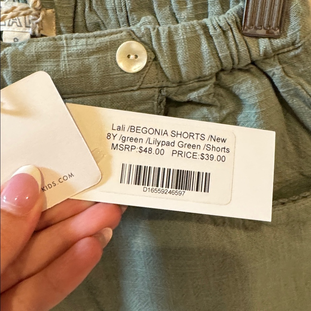 NWT Size 8 LALI Lily Pad Green Begonia Shorts! - Picture 7 of 12
